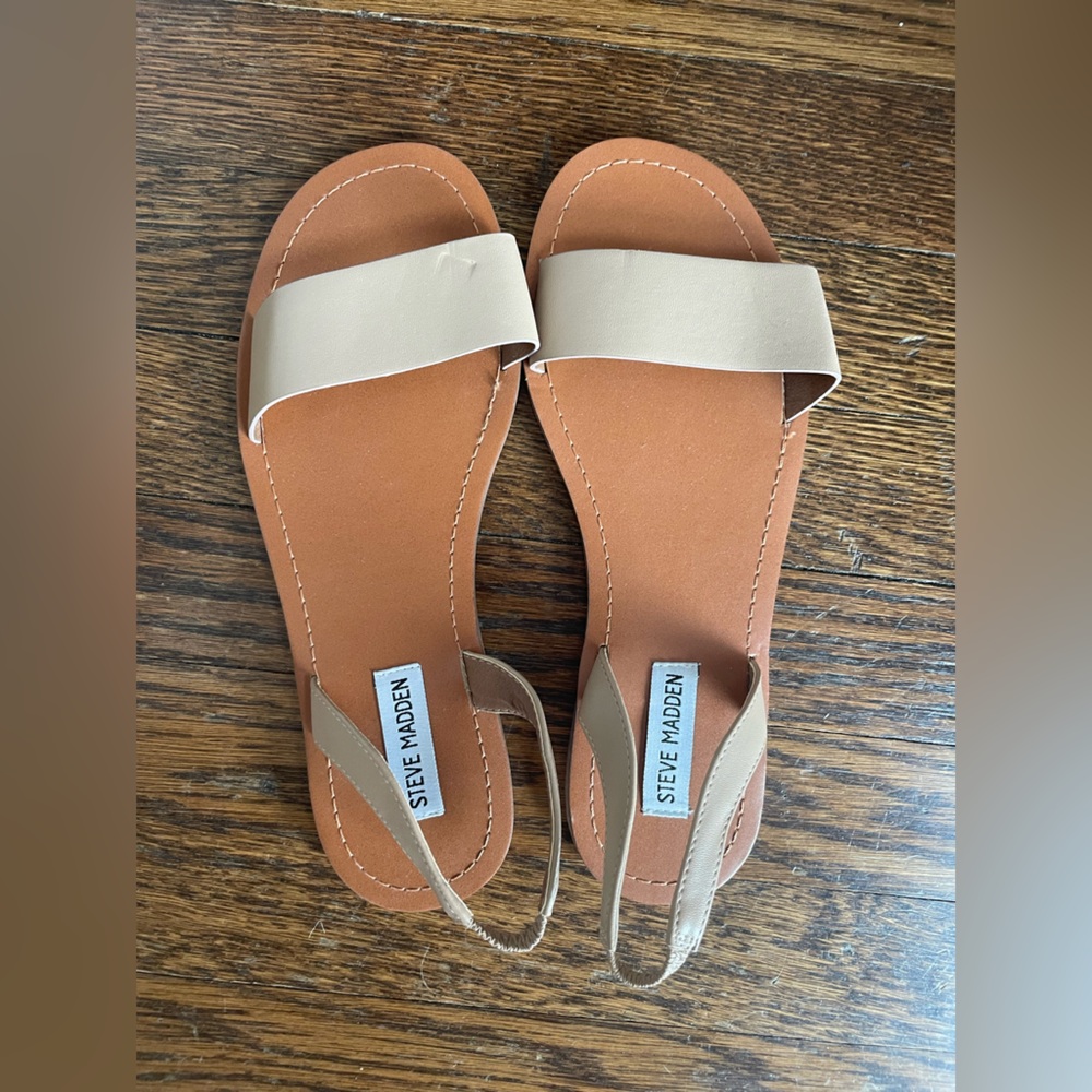 Steve Madden Flat Sandals Size 9